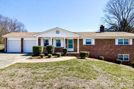 286 Valley Road