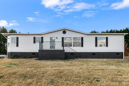 5137 Goldfinch Court