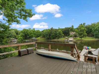 6220 River Cabin Lane