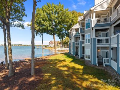 907 Southwest Drive