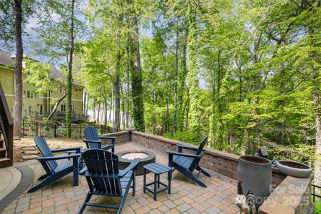 1713 Mt Isle Harbor Drive