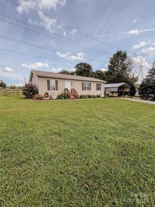 1186 Lynn Lane