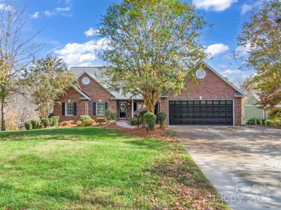 271 Lockhard Circle