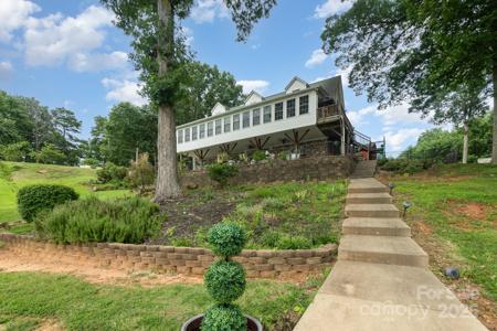 109 Summersong Lane