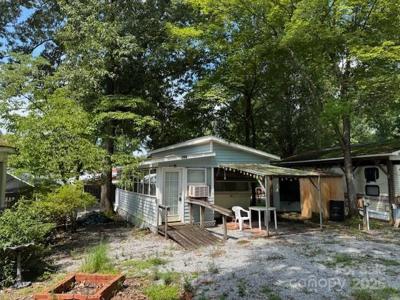 104 Oak Trail