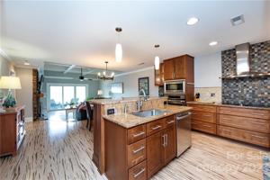 9801 Emerald Point