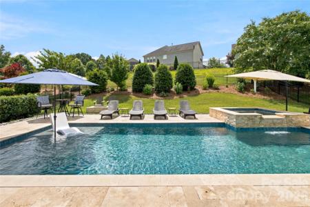 109 Heron Cove Loop