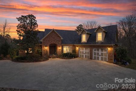 27 Wateree Key Court