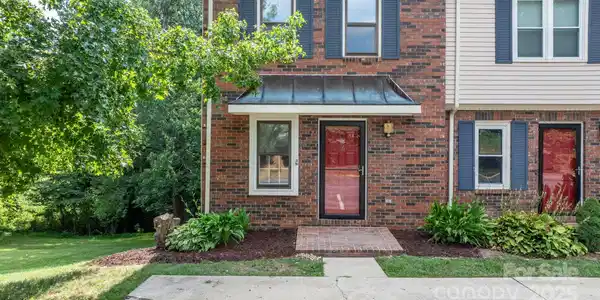 2705 N Center Street