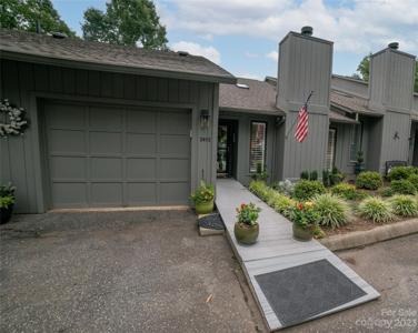 2402 Independence