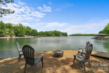 121 Rhinehill Drive