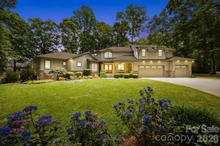 165 Woodstream Circle