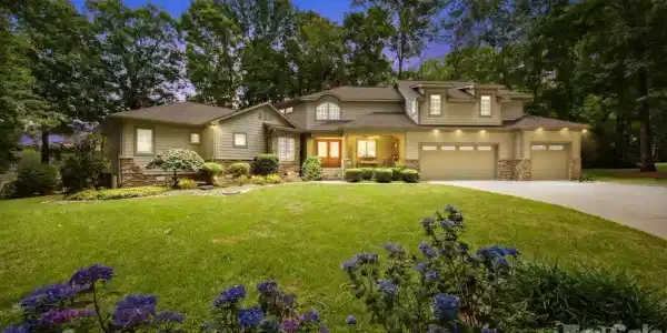 165 Woodstream Circle
