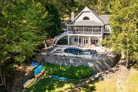 1676 Sherwood Court