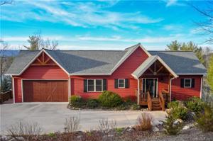 1601 Lillians Point Court