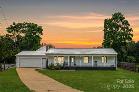 2054 Hickory Hills Drive