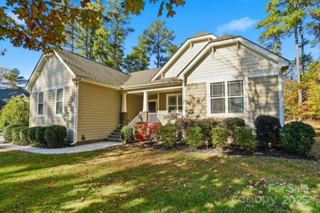 121 Skip Jack Point Court