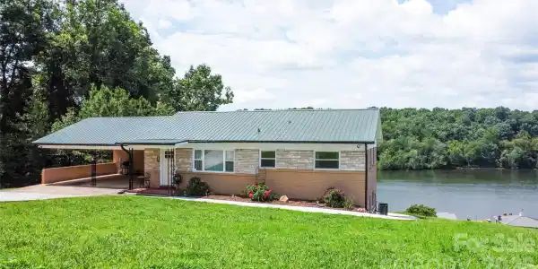 4852 Midway Sand Road