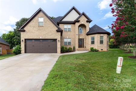 1358 37th Avenue Place NE