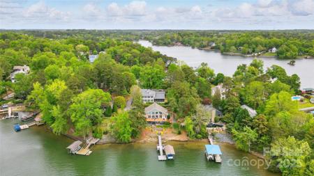 1095 Palmyra Drive