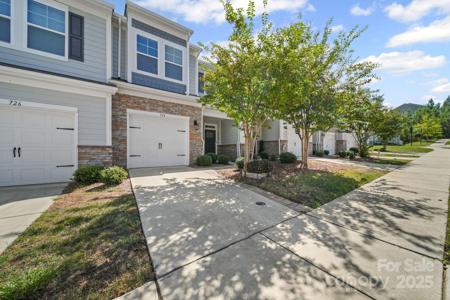 724 Little Bluestem Drive