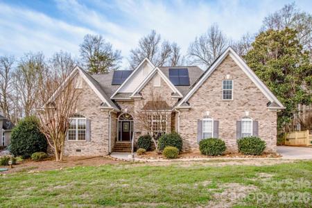 124 Cedar Woods Drive