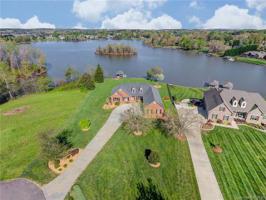 116 Rosebank Drive