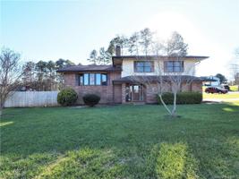4048 Glen Hollow Lane NE