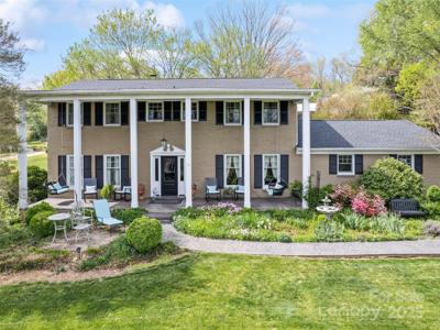 60 Club Knoll Avenue