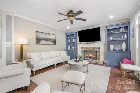 1713 Mt Isle Harbor Drive