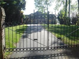 6982 Pine Moss Lane