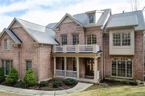 2084 Lake Forest Drive