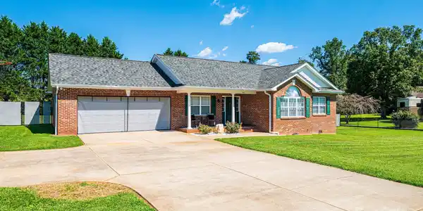 95 Chesterfield Drive