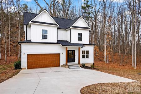 140 Meadowfall Lane