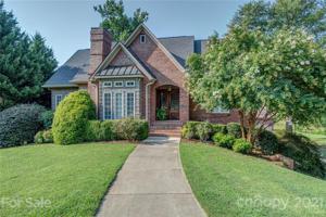 3013 Greenmont