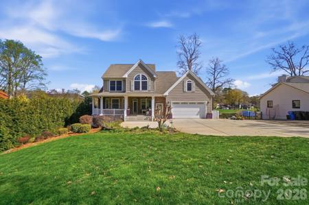 186 Hazelton Loop
