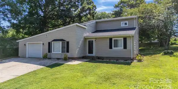 108 Hillsboro Road