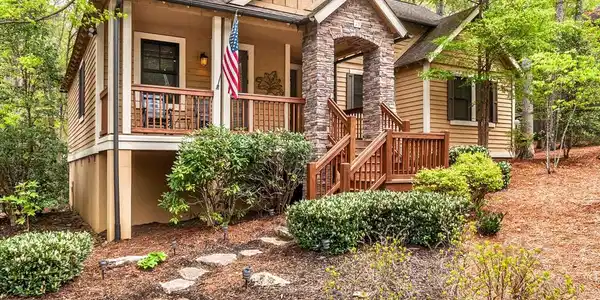 29 Rolling Meadow Lane