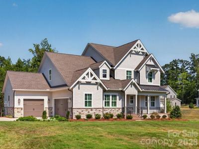 1002 Kingbird Lane