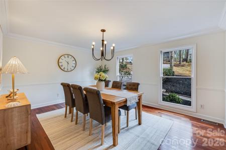8 Hickory Ridge Court