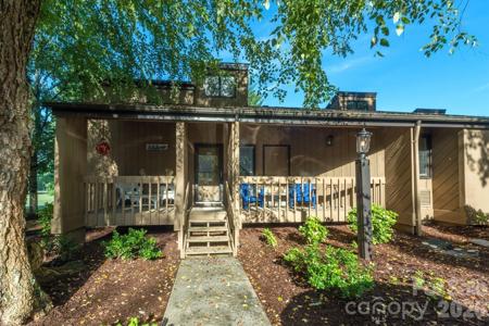 156 W Lake Drive S