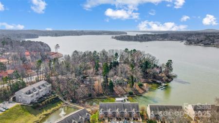 14021 Queens Harbor Road