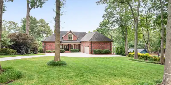7980 Holly Court