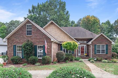 8458 Blades Trail