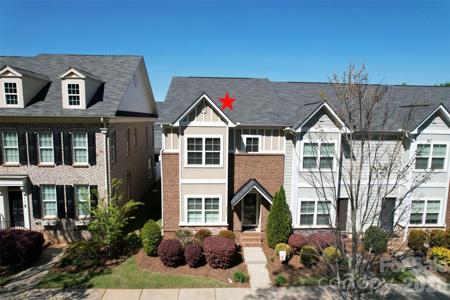 2493 Shanklin Lane S