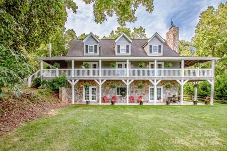 118 Dunsmere Lane