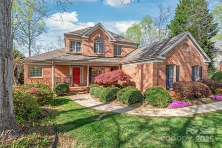 255 Fernbrook Drive