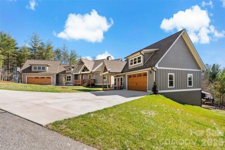 207 Lake Crest Drive