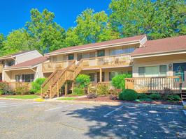 118 West Lake Drive N