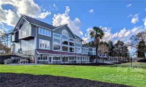 1675 Aragon Beach